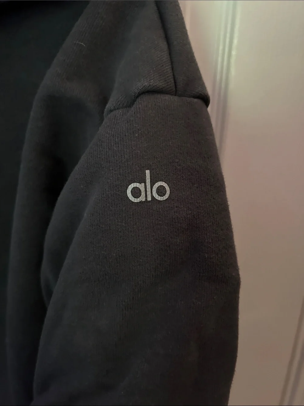 ALO Yoga Black Cropped Hooded Sweatshirt with Cutout Sleeves